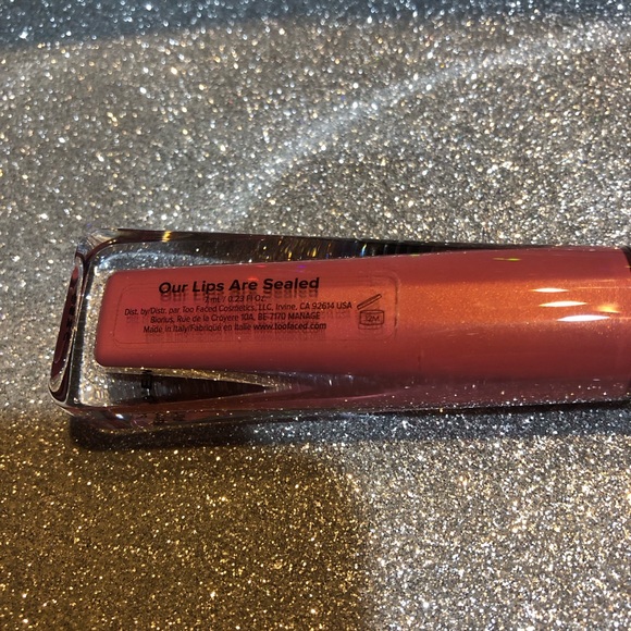 BNIB! Too Faced Melted Matte-Tallic Liquid Lipstick in Our Lips Are Sealed ๐คซ ๐ - Picture 4 of 8